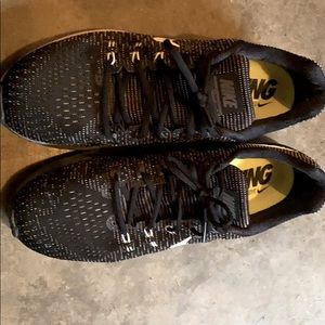 Worn Once- Nike Zoom Structure 19